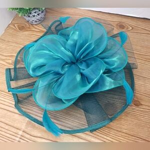 Women's Hair Fascinator Emerald Green 12 In.